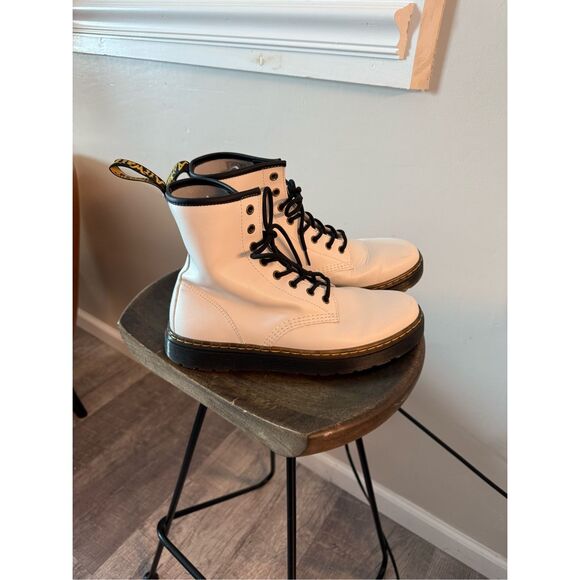 Dr. Martens Zavala White Lace Up Combat Boots sz 10 EUC - Picture 1 of 9